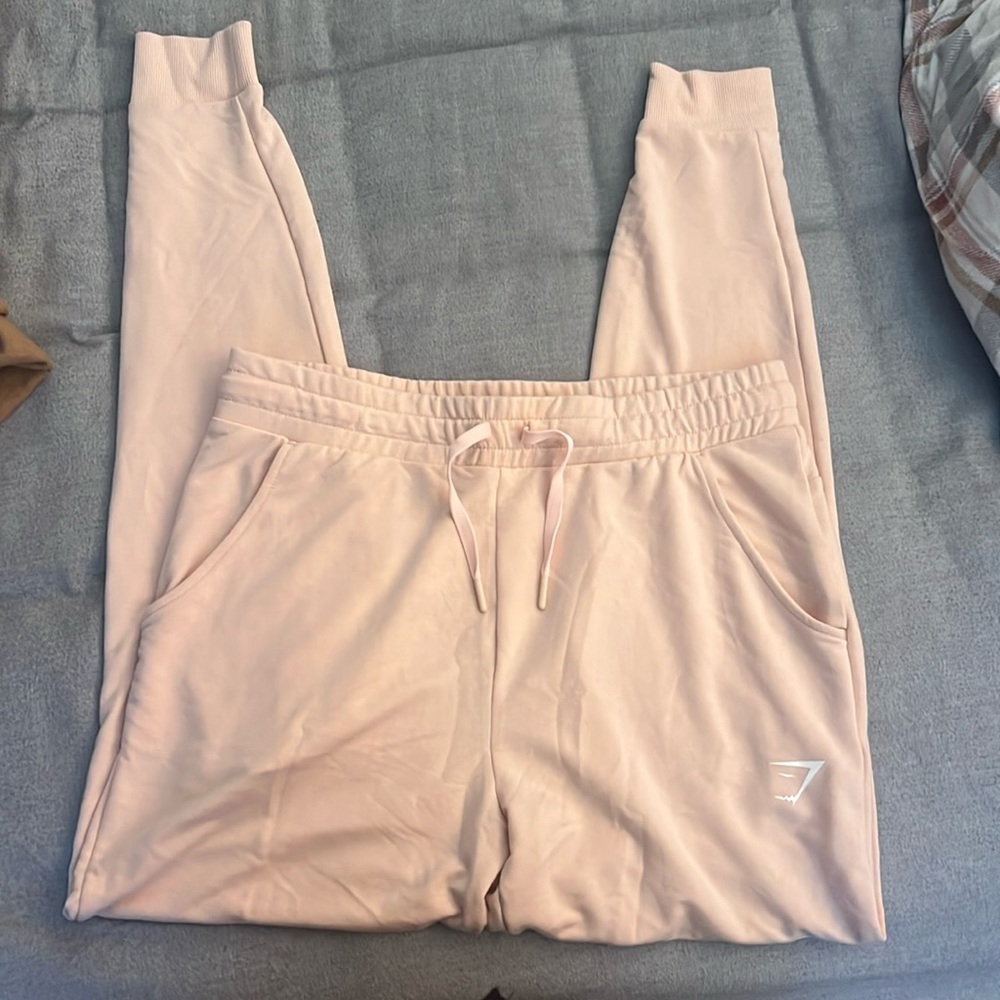 Never worn light pink gymshark joggers